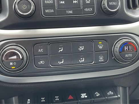 Used 2018 Chevrolet Colorado ZR2 image 17