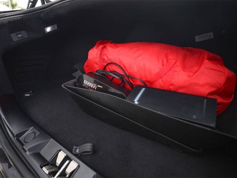 Certified 2022 Ferrari Roma image 19