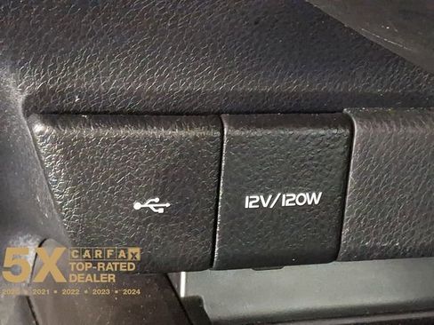 Used 2024 Toyota Camry SE image 28