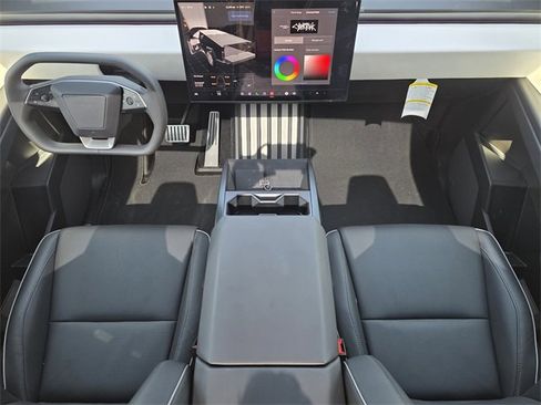 Used 2024 Tesla Cybertruck AWD Crew Cab image 18
