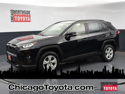 Used 2019 Toyota RAV4 XLE image 1