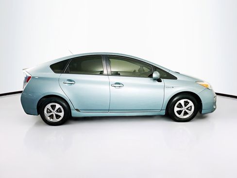 Used 2014 Toyota Prius Two image 10