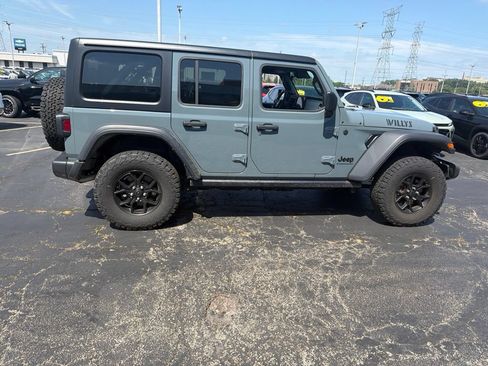 Used 2024 Jeep Wrangler Unlimited Sport AWD/4WD image 4