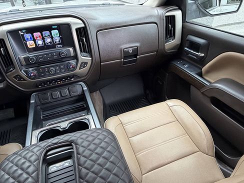 Used 2017 GMC Sierra 1500 Denali AWD/4WD image 24