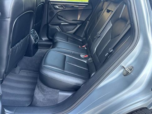 Used 2016 Porsche Macan S image 13