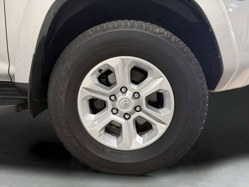 Used 2022 Toyota 4Runner SR5 AWD/4WD image 42