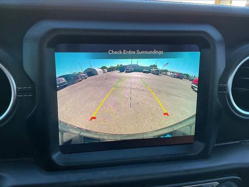 Used 2022 Jeep Wrangler Unlimited Sahara w/ Cold Weather Group AWD/4WD image 48
