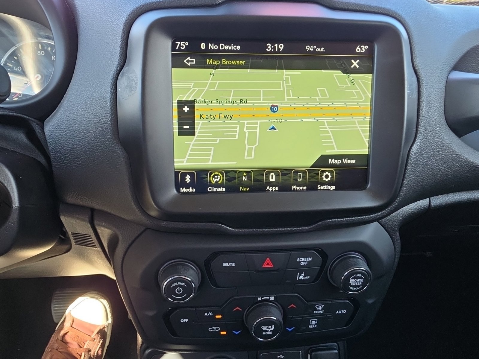 Used 2023 Jeep Renegade Latitude AWD/4WD image 14