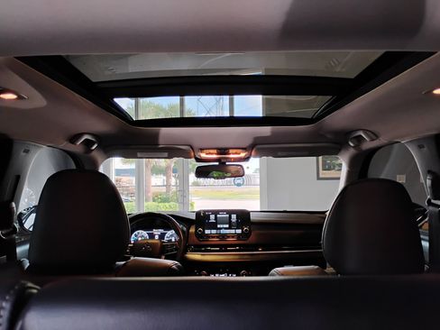 Used 2023 Mitsubishi Outlander SEL image 45