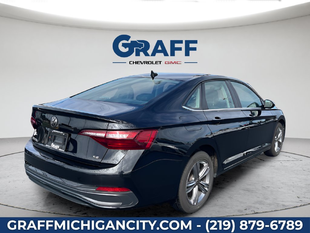 Used 2024 Volkswagen Jetta SE FWD image 5