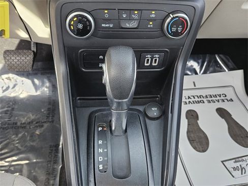 Used 2020 Ford EcoSport S image 19