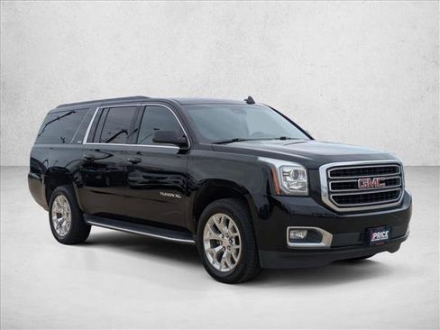 Used 2017 GMC Yukon XL SLT w/ Open Road Package image 3