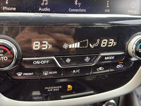 Used 2019 Nissan Murano S image 15