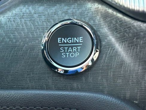 Used 2025 Ford Explorer Platinum w/ Ultimate Package image 44