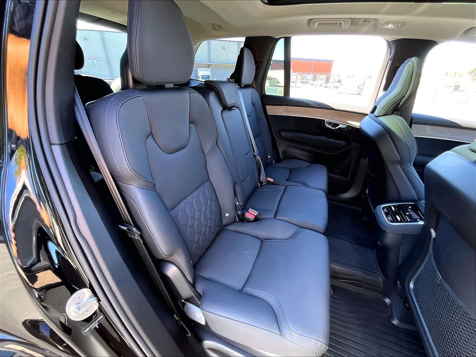 Used 2026 Volvo XC90 B5 Plus w/ Protection Package AWD/4WD image 31