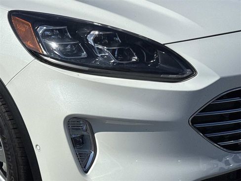 Used 2022 Ford Escape Titanium w/ Titanium Elite Package image 2