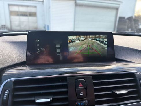 Used 2017 BMW 330i xDrive Sedan image 18