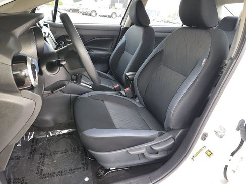 Used 2025 Nissan Versa SV FWD image 13