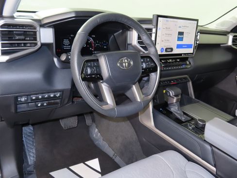 Used 2024 Toyota Sequoia Limited image 40