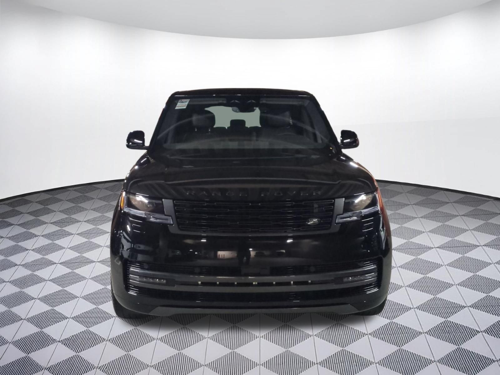 New 2026 Land Rover Range Rover Long Wheelbase SE AWD/4WD image 8