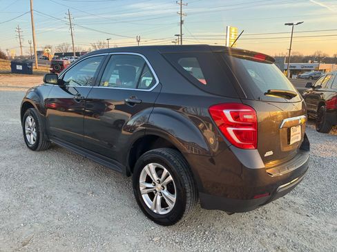 Used 2016 Chevrolet Equinox LS image 3