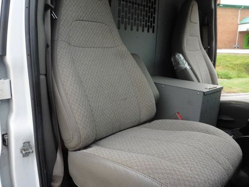 Used 2019 Chevrolet Express 2500 w/ Driver Convenience Package RWD image 26