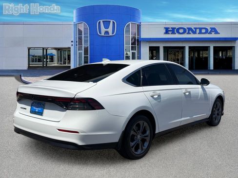 Used 2023 Honda Accord EX image 7