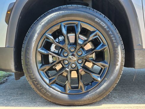 Used 2024 Chevrolet Traverse LT w/ Midnight/Sport Edition image 14