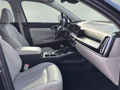 Used 2024 Kia Sorento EX w/ Panoramic Sunroof Package FWD image 10