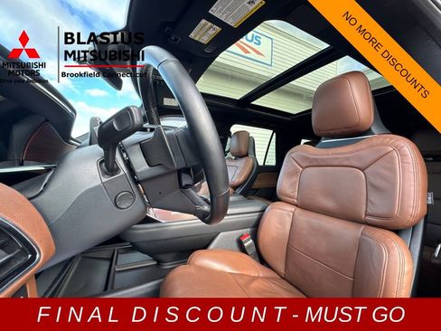 Used 2022 Lincoln Navigator Reserve image 13