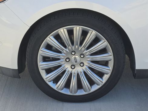 Used 2014 Lincoln MKS w/ Equipment Group 101A image 11