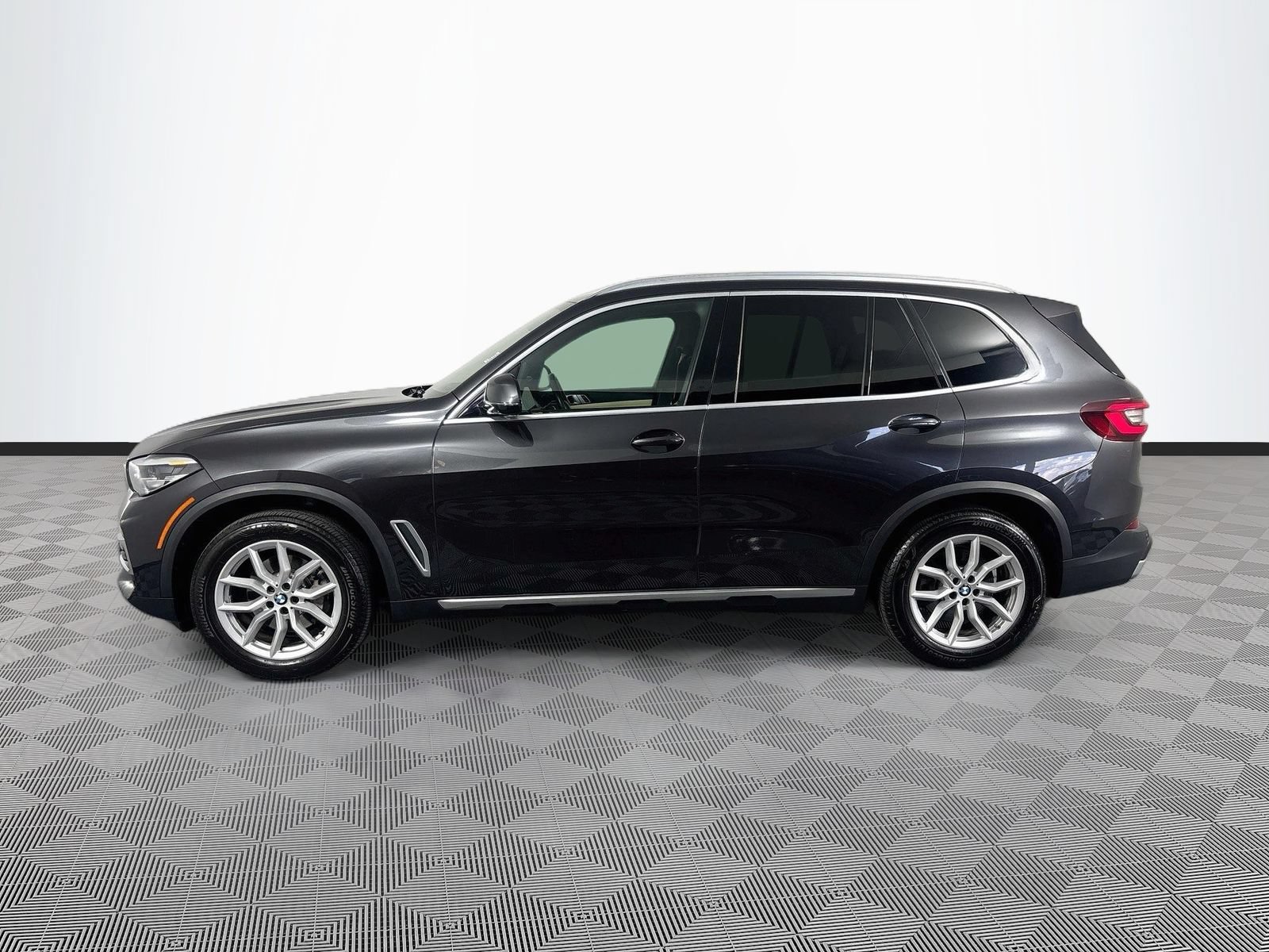 Used 2020 BMW X5 xDrive40i w/ Premium Package AWD/4WD image 4