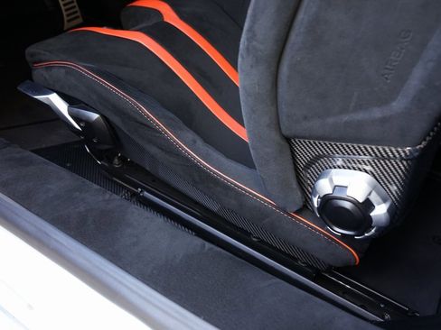 Used 2022 Lamborghini Huracan STO image 29