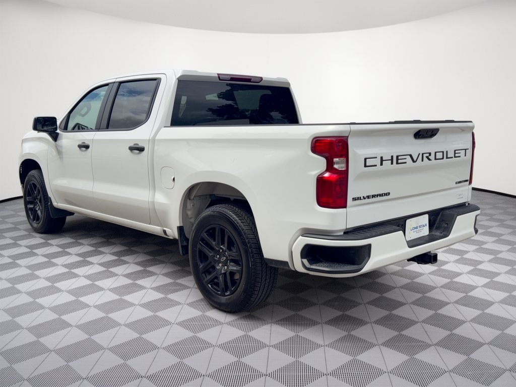 Used 2026 Chevrolet Silverado 1500 Custom w/ LPO, Dark Essentials Package RWD image 3