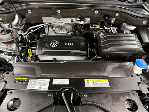 Used 2023 Volkswagen Atlas Cross Sport SE AWD/4WD image 32