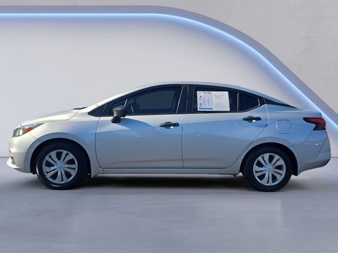 Used 2020 Nissan Versa S image 2