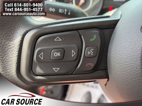 Used 2025 Jeep Wrangler Sport AWD/4WD image 9