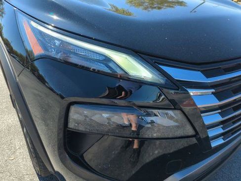 Certified 2024 Nissan Rogue SL image 17