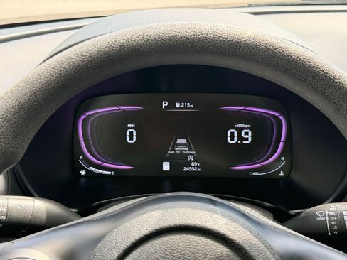 Used 2025 Kia Soul LX w/ LX Technology Package FWD image 38