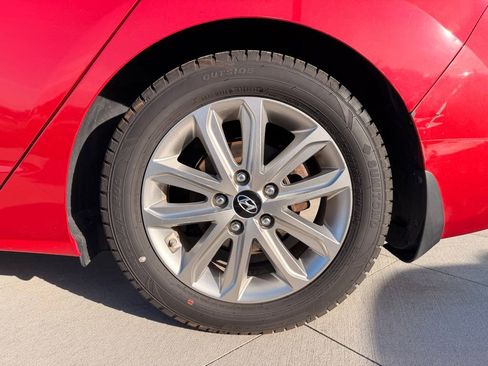 Used 2014 Hyundai Elantra SE w/ Option Group 02 image 9