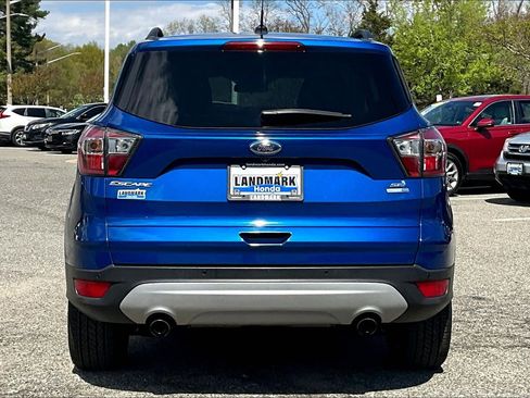 Used 2017 Ford Escape SE w/ Equipment Group 201A image 4