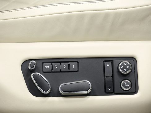 Used 2018 Bentley Flying Spur V8 AWD/4WD image 94