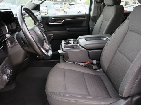 Used 2025 Chevrolet Silverado 1500 LT RWD image 21