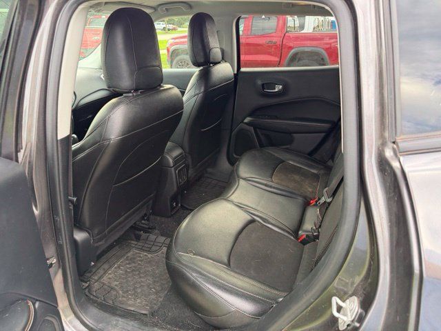 Used 2020 Jeep Compass Latitude w/ Cold Weather Group AWD/4WD image 16