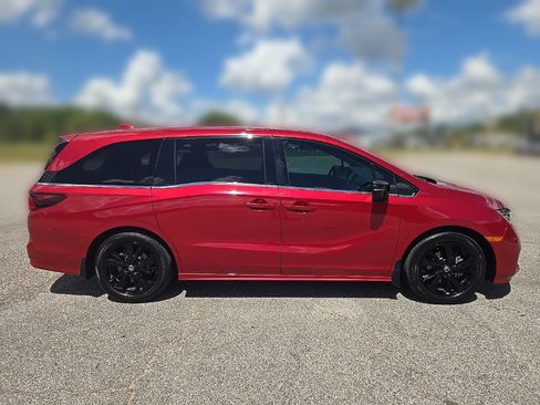Used 2024 Honda Odyssey Sport image 14