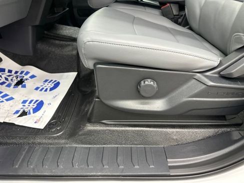 New 2026 Ford F250 XL w/ XL Chrome Package image 35