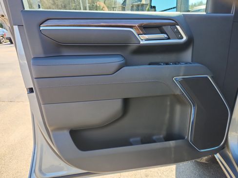 New 2026 Chevrolet Silverado 3500 LT w/ Convenience Package image 8