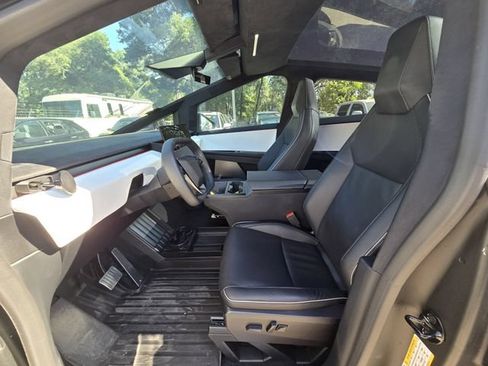 Used 2024 Tesla Cybertruck Cyberbeast AWD/4WD image 5