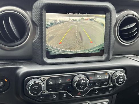 Used 2021 Jeep Wrangler Unlimited Sport image 21