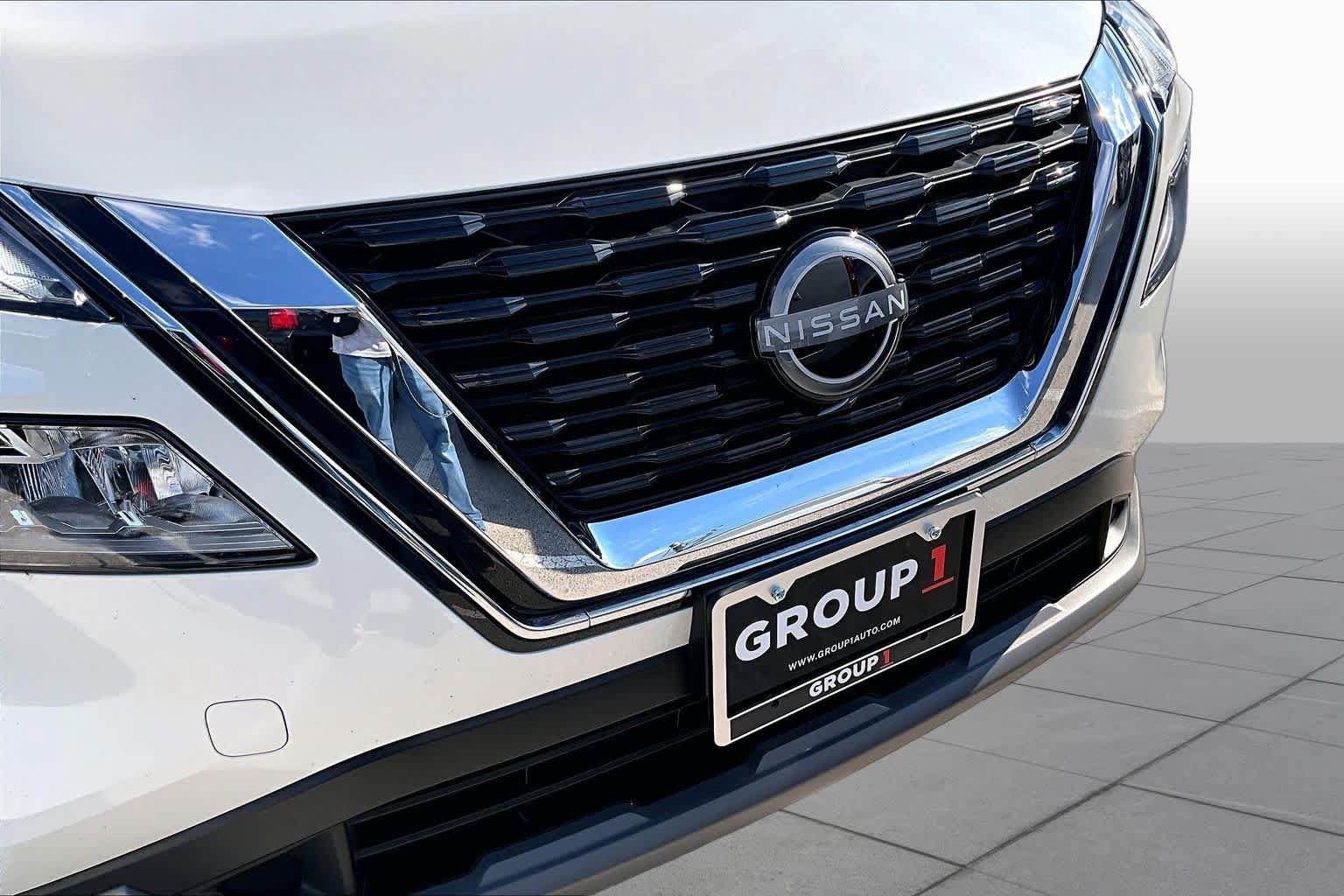 Used 2023 Nissan Rogue SV FWD image 30